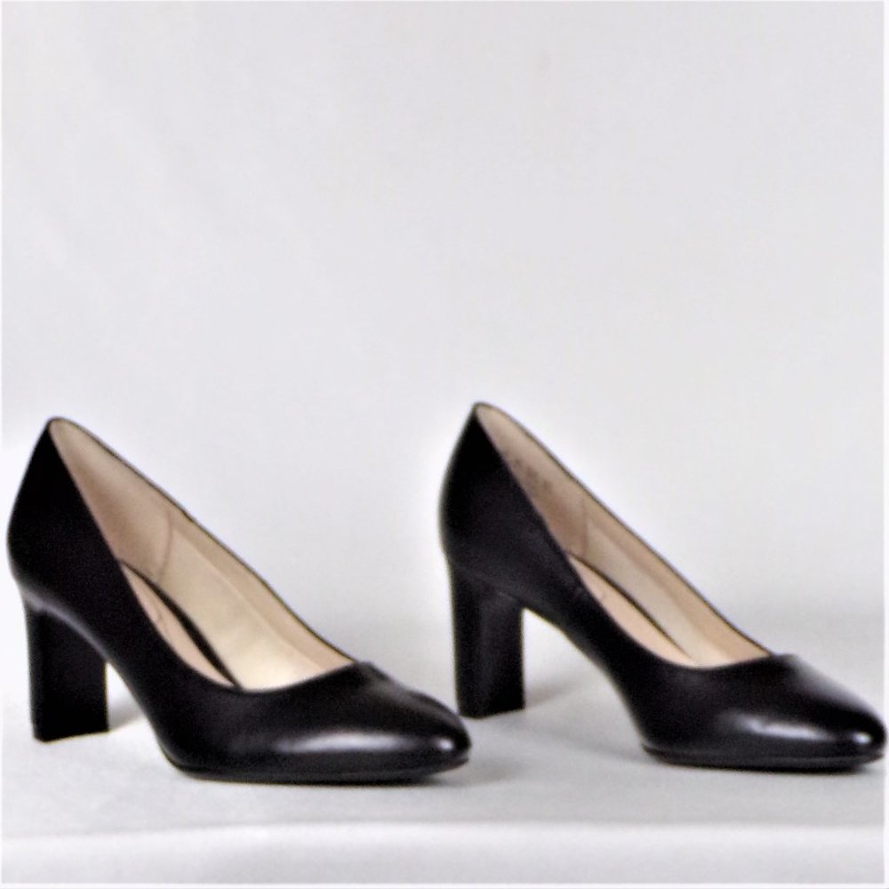 LIFESTRIDE SOFT SYSTEM 7.5M GIGI black mid-heel pumps all synthetic materials